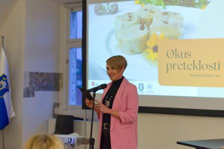 Okusi preteklosti (1)